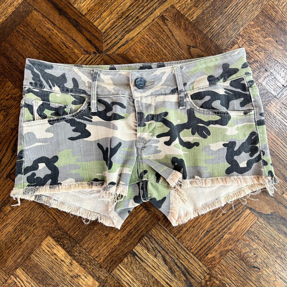 Black Orchid shorts